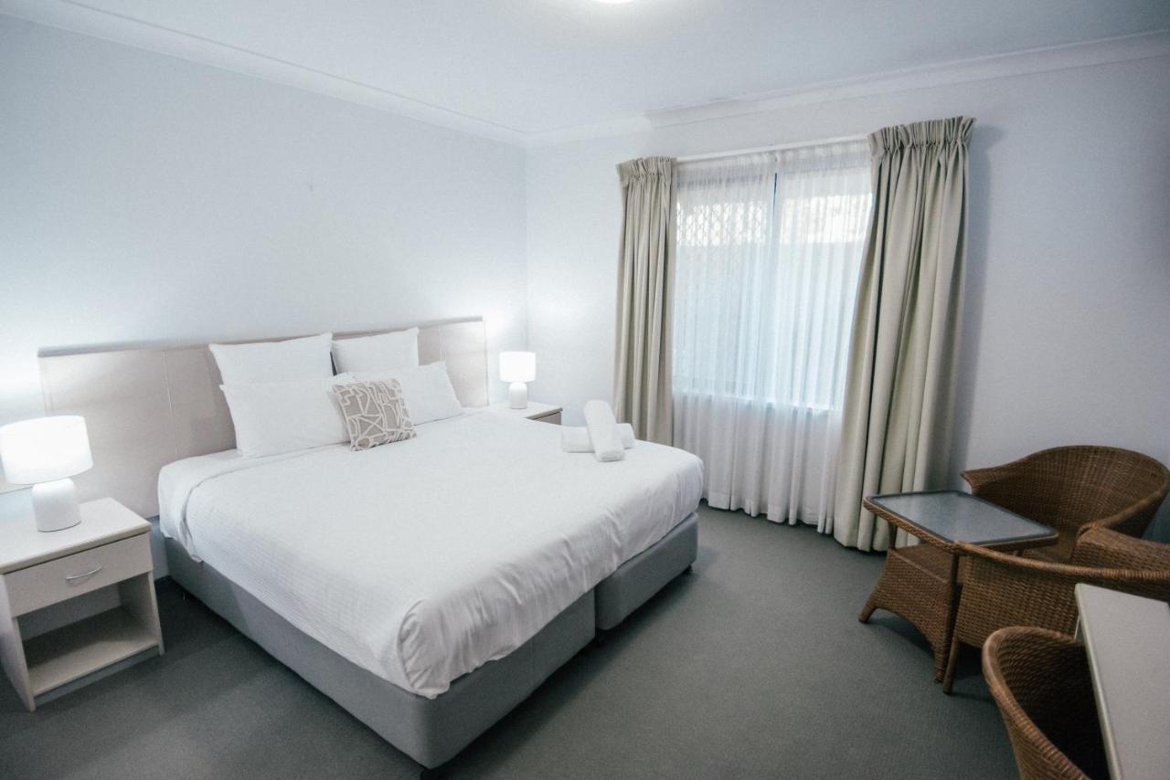 Warners At The Bay Motel 4*