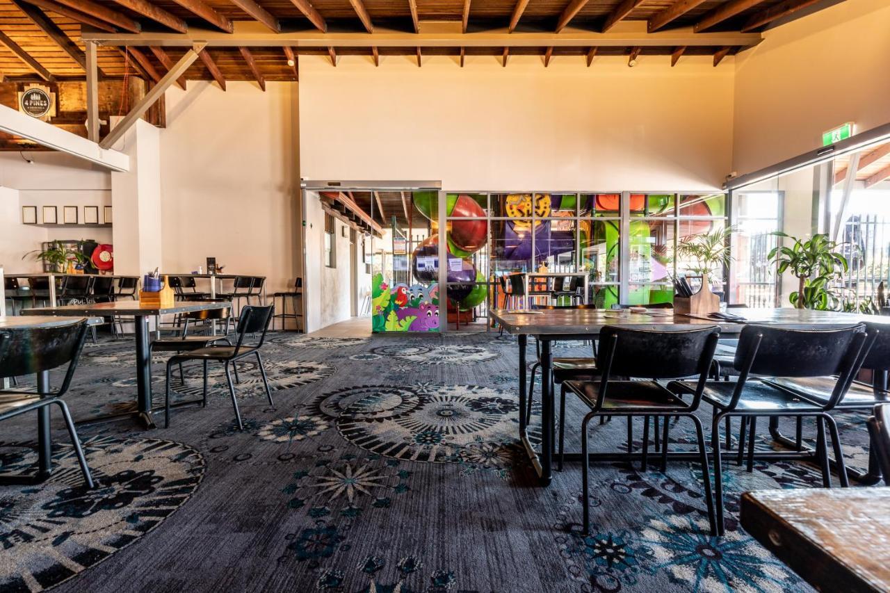 Warners At The Bay Motel 4*